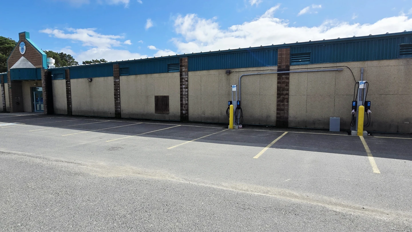EV chargers at the M’Chigeeng Community Complex